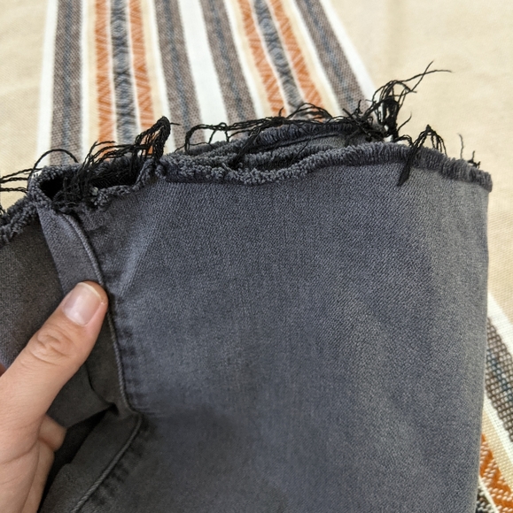 Gap Gray Crop Jeans with Fringe Hem - Picture 3 of 8
